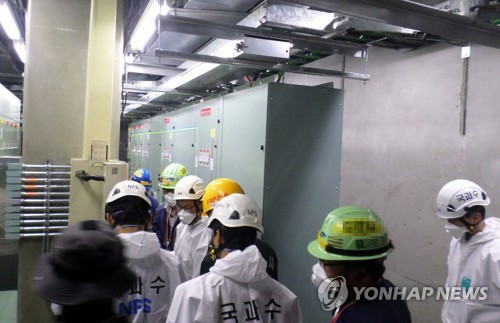 "화학사고로 사망자 난 삼성전자도 '녹색기업'…기준 손봐야"
