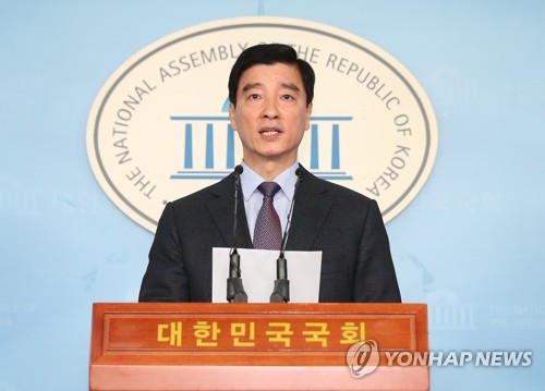 與 "윤석열의 한겨레 고소, 언론에 재갈 물리기…재고해야"