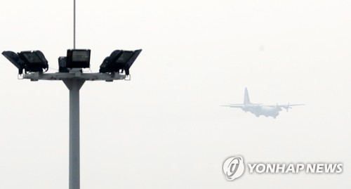 부산∼일본 9월 항공 여객 절반↓…좌석 텅 비우고 운항