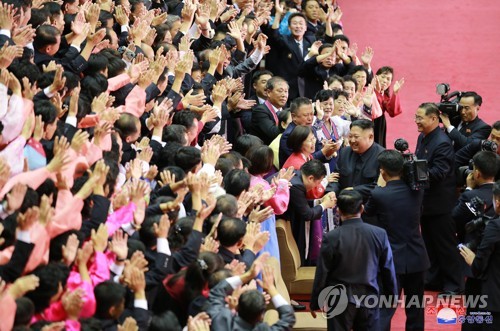 北, 세계적 추세 맞는 교육 강조…"주입식에서 사고력중심으로"