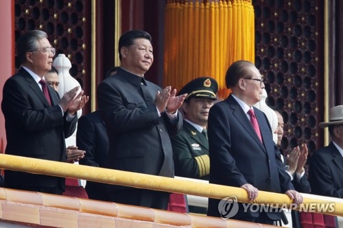 장쩌민·후진타오 열병식장 등장…시진핑에 '무게감'(종합)