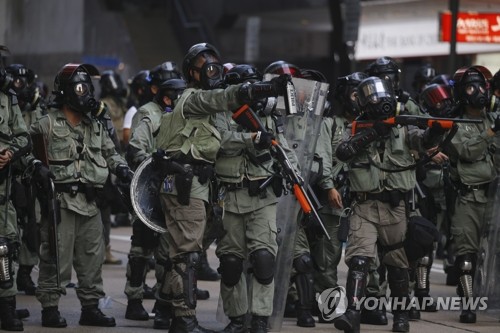 EU, 홍콩 경찰 실탄 사용에 '자제' 촉구