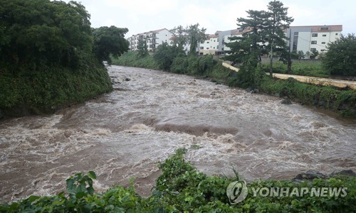 '미탁' 북상에 곳곳 태풍 특보…오늘 밤 12시 목포 부근 상륙