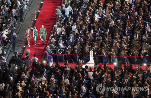 BIFF 재도약 가능성 확인…스타 없는 영화제 한계점 노출