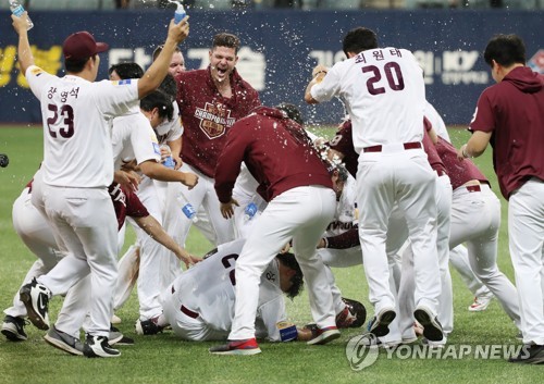주효상 사상 첫 끝내기 내야땅볼…키움, PO 진출에 1승 앞으로(종합2보)