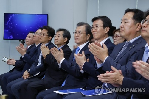 충남 서산 찾은 文대통령 "이순신 장군이 나라구할 기반닦은 곳"