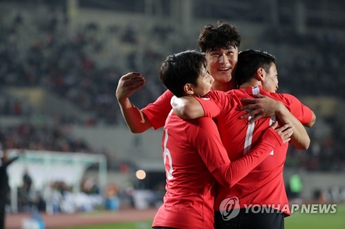 '간단·정확·효율' 축구 선보인 태극전사…밀집수비 뚫기 정석