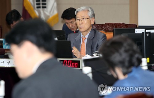 조국 사퇴에 고무된 한국당…"국민 승리" 외치며 표정 관리(종합2보)