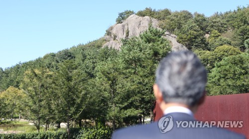 日 하토야마 전 총리 "피해자가 '그만' 할 때까지 사죄해야"(종합)