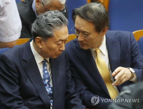 日 하토야마 전 총리 "피해자가 '그만' 할 때까지 사죄해야"(종합)