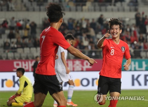 '골!골!골!' 김학범호, 우즈베크와 1차 평가전서 3-1 역전승