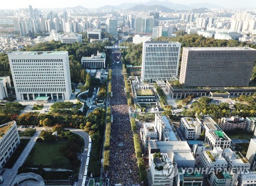 '광장의 대립' 통해 본 공정성·검찰개혁…'조국 사태'가 남긴것