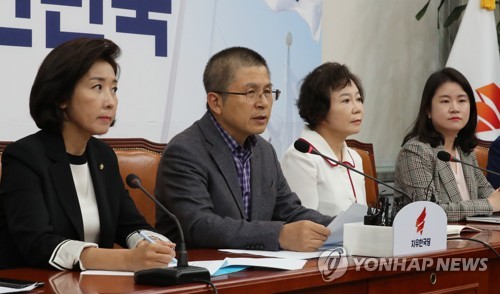 한국당, 여권발 檢개혁 속도전 '저지' 총력…주말 다시 장외로