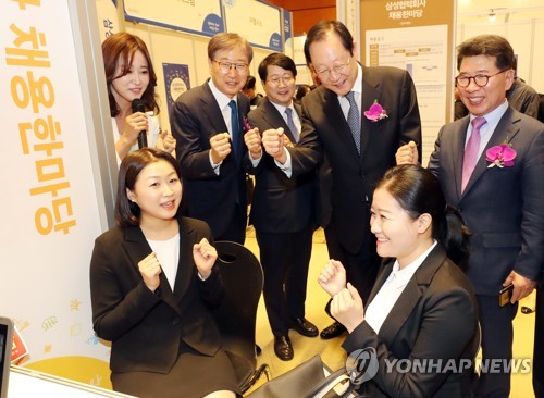 삼성전자 윤부근 "특정 숫자 좋다고 최고 화질은 아냐"…LG 겨냥