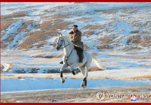 다시 백두산 오른 김정은, 이번엔 어떤 '중대결심' 했을까