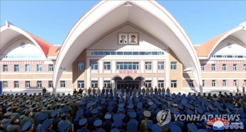 北, 혜산-삼지연 철길 완공…"백두산 답사자 편리 보장"