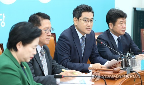 '공수처 여론전'…與 "국민 명령" vs 한국당 "문재인 게슈타포"(종합)