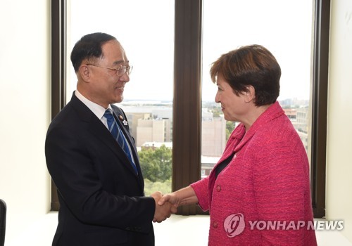 홍남기 만난 IMF 총재 "韓 고령화 대응·여성 경제참여 높여야"