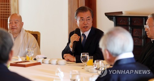 '檢개혁 정치공방' 정면비판한 文대통령…'공수처 반대' 野 겨냥