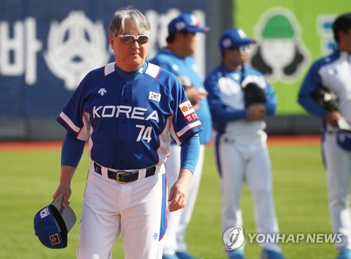 야구대표팀, 전광판에 '홈런왕 김현수' 영상 틀고 훈련…이유는?