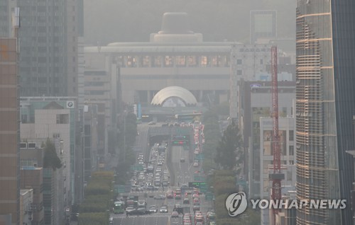 '돌아온 미세먼지 계절'…봄철 버금가는 '잿빛시즌' 서막