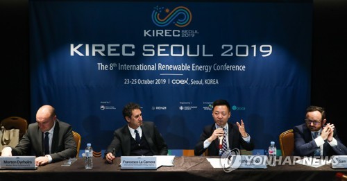 IRENA 사무총장 "재생에너지는 가장 경제적"…소통 중요성 강조