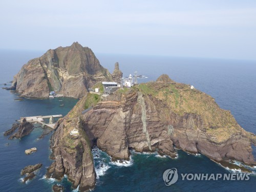 3억짜리 드론, 대한민국 동단 독도 속살을 살피다(종합)