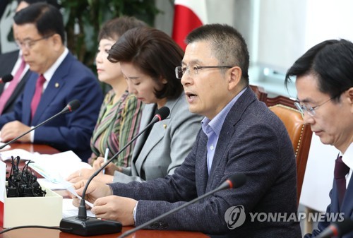한국당·정의당, 의원정수 공방…"밥그릇 본색" vs "당시 합의"