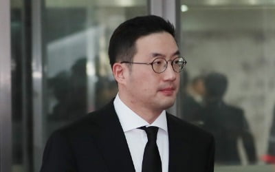 구광모 LG 회장, 젊은 인재 100명과 만찬…"도전을 통한 성장" 강조