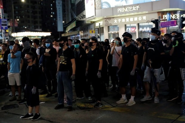 홍콩 시위대, 경찰 만행 규탄 집회 /사진=로이터