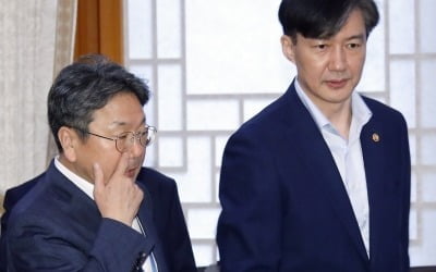 강기정 "曺, 촛불집회 지켜보며 무거운 책임감…사의, 장관결심"