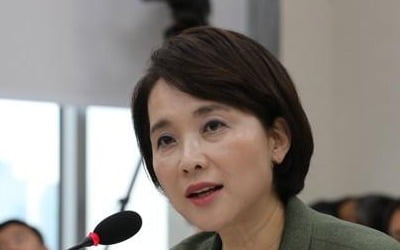 유은혜, 나경원 아들 논란에 "감사할 수 있는 사안인지 검토"