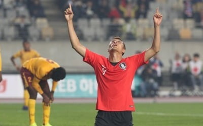 '김신욱 4골+손흥민 멀티골' 한국, 스리랑카에 8-0 대승