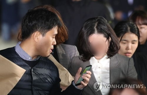 與, 정경심 구속에 논평 안 내…한국당 "조국 수사 이뤄질 차례"