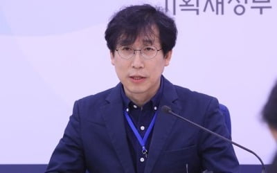 설문조사 한 문항이 어떻게 비정규직 50만명을 늘렸을까