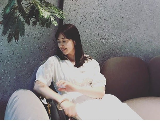 일본에서 활동 중인 배우 유민(본명 후에키 유코)이 2일 임신 소식을 전했다./사진=유민 인스타그램