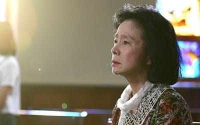 "힘내세요"…10년째 알츠하이머 투병배우 윤정희 '응원 쇄도'