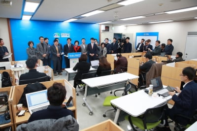 양승조 충남지사 "천안시장직 상실 머리 숙여 사과"...현안사업 차질 없는 추진 당부