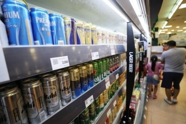 일본 재무성이 28일 발표한 자료에 따르면 지난 10월 일본이 한국에 판매한 맥주 수출액이 '제로(0)'인 것으로 나타났다./사진=연합뉴스