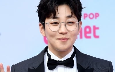 딘딘, 음원 사재기 비판 "기계 없어질 때까지 음악할 것"