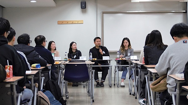 &#39;해외 취업자가 털어 놓는 핫한 취업 정보 공개&#39;···숭실대, 외국계 기업 멘토와 함께한 토크콘서트 개최