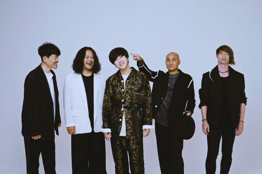 밴드 YB의 박태희 (왼쪽부터), 허준, 윤도현, 김진원, 스캇 할로웰. / 사진제공=디컴퍼니