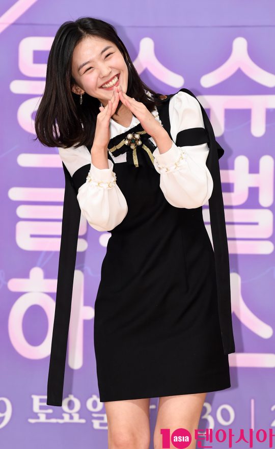 김시은이 8일 오후 서울 양천구 목동 SBS 사옥에서 열린 SBS 모비딕 숏폼드라마 ‘몽슈슈글로벌하우스'(이하 몽글스) 제작발표회에 참석하고 있다.