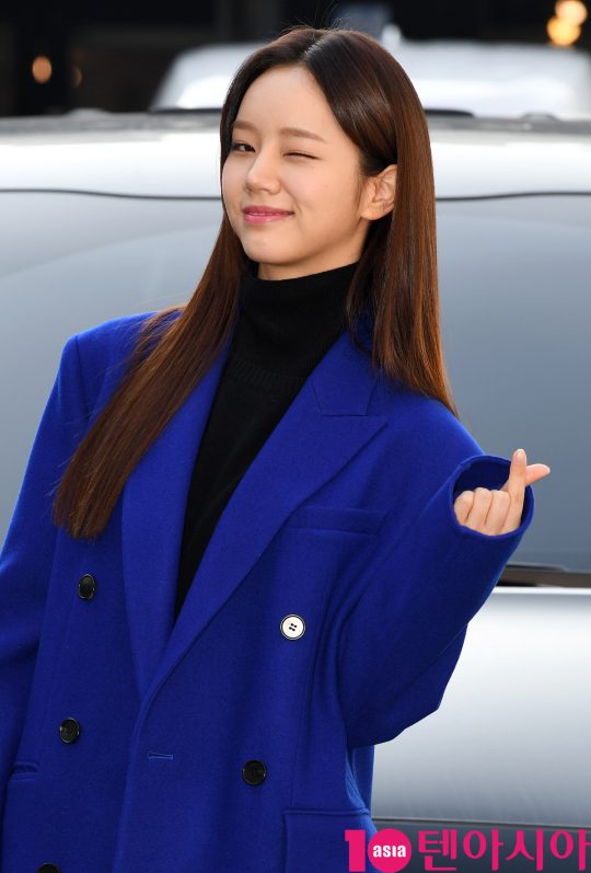 배우 이혜리가 16일 오후 서울 논현로 한 음식점에서 열린 tvN 수목드라마 ‘청일전자 미쓰리’ 종방연에 참석하고 있다.