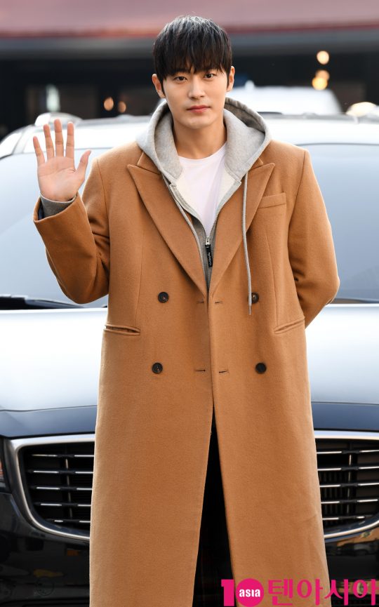 배우 차서원이 16일 오후 서울 논현로 한 음식점에서 열린 tvN 수목드라마 ‘청일전자 미쓰리’ 종방연에 참석하고 있다.