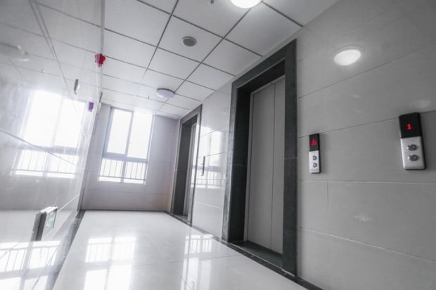 목포 승강기 사고로 30대 남성 사망(위 사진은 해당 기사 내용과 관련 없음) /사진=게티이미지뱅크