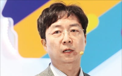 "학생이 교사만 쳐다보는 교실에선 창의 인재 안나와"