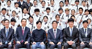 동서식품 '맥심 사랑의 향기' 개최