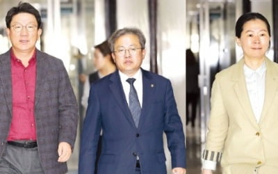 조국 소환된 날…당정 '檢개혁 추진상황' 점검
