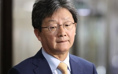 손학규 "유승민 전화 안받기로 유명한데…급하긴 급한 모양"